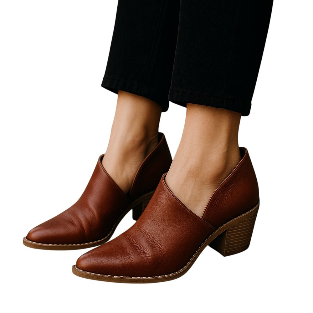 Universal Thread Rylie Ankle Bootie Womens 7.5 Brown Pointed Toe Cut Out Western